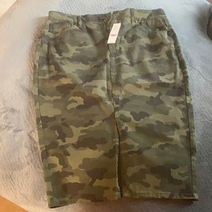 Camouflage skirt size 8